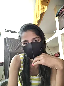 fuungirl38 online show from February 17, 2025, 8:26 pm