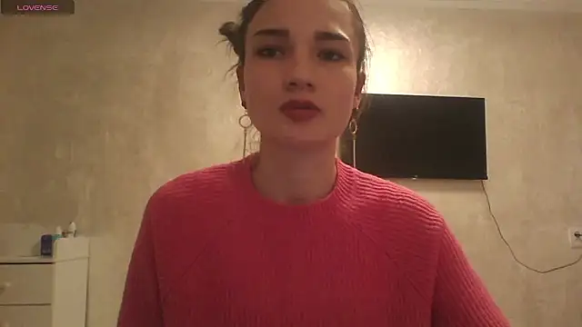 RoyalDessertt online show from March 6, 2025, 12:52 pm