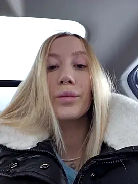 Snapshot of Pussy_Drive03 chatting on November 25, 2025, 4:34 am Pussy Drive03 online show from November 25, 2025, 4:34 am