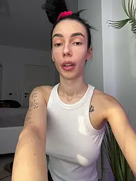 Celine Roxelle online show from January 13, 2026, 12:54 pm