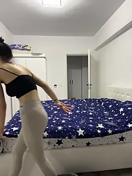 Celine Roxelle online show from January 15, 2026, 1:48 pm