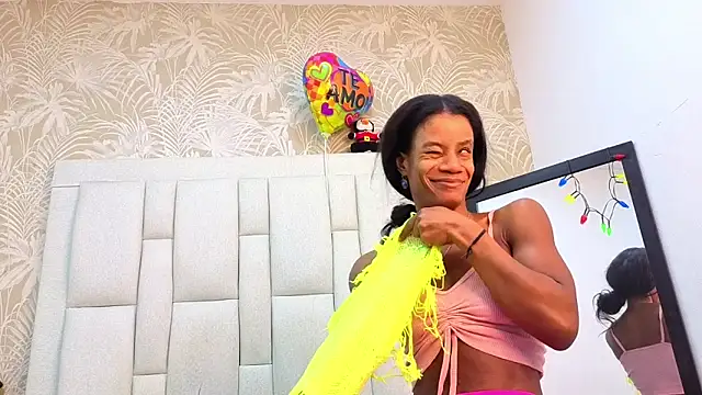 dafnnelewis online show from February 4, 2026, 11:16 am