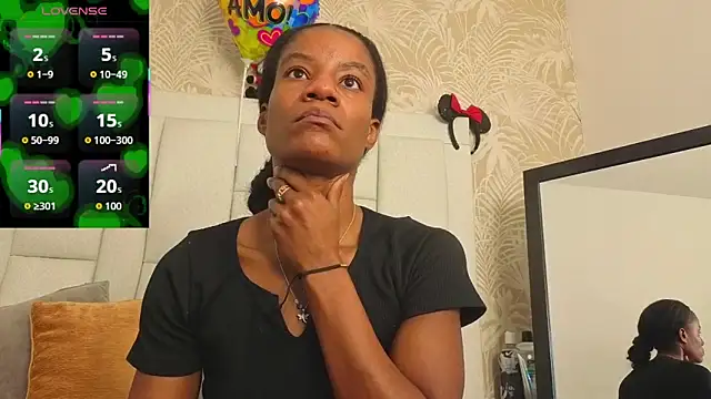 Snapshot of dafnnelewis chatting on May 19, 2026, 11:05 am dafnnelewis online show from May 19, 2026, 11:05 am