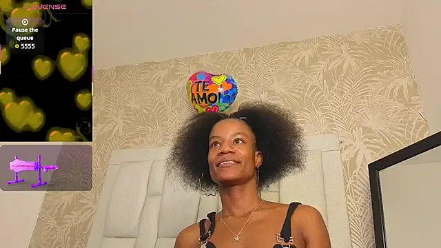 Snapshot of dafnnelewis chatting on June 2, 2026, 11:01 am dafnnelewis online show from June 2, 2026, 11:01 am
