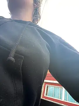 Maggie Geller online show from April 5, 2026, 3:20 pm