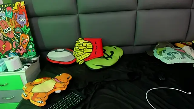 ISAAC CRYSTON online show from February 11, 2025, 10:50 pm