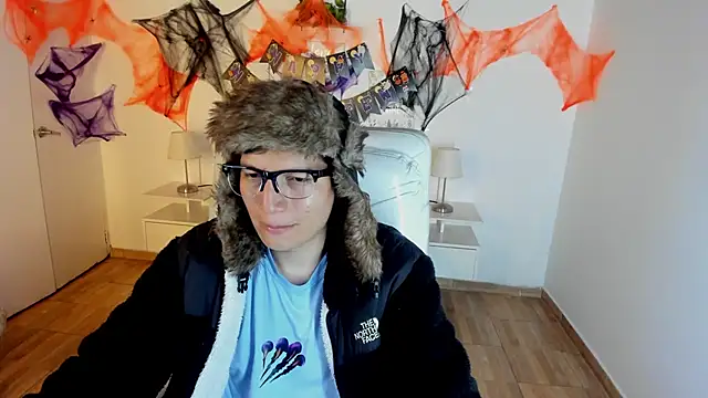 Golden-Boyy online show from October 18, 2025, 3:53 am
