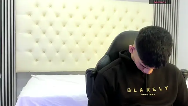 ANDRES STUD online show from March 9, 2026, 3:32 am