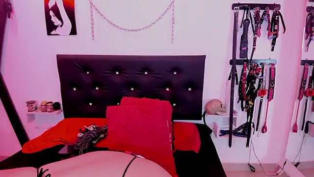 Julieta Carden  online show from February 3, 2026, 12:32 pm