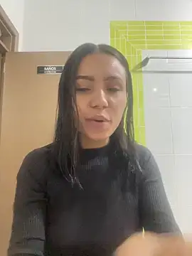 Snapshot of julieta_fn chatting on April 18, 2026, 1:26 pm julieta fn online show from April 18, 2026, 1:26 pm