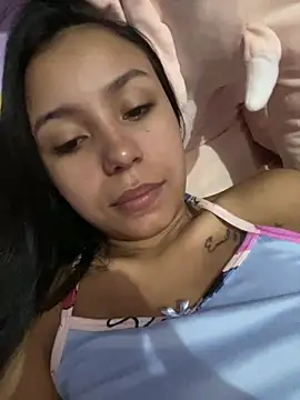 Snapshot of julieta_fn chatting on May 7, 2026, 11:48 am julieta fn online show from May 7, 2026, 11:48 am