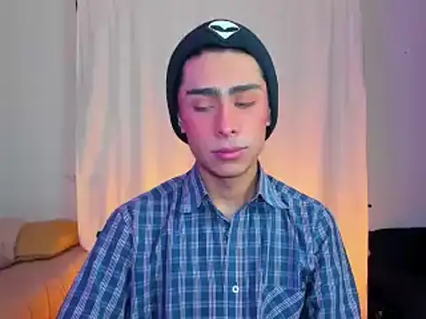 Snapshot of steve__gray chatting on February 11, 2025, 2:02 pm steve  gray online show from February 11, 2025, 2:02 pm