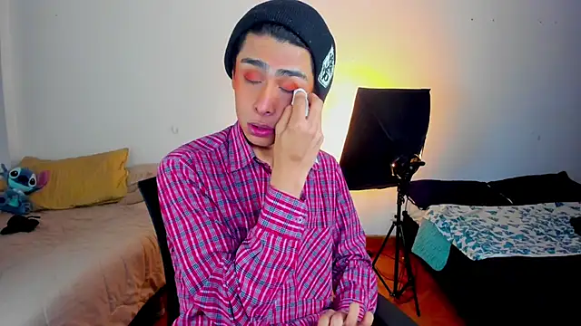 Snapshot of steve__gray chatting on March 13, 2025, 6:45 pm steve  gray online show from March 13, 2025, 6:45 pm