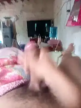 Snapshot of Hugoxxxxxxxxxxxx chatting on February 13, 2026, 3:41 pm Hugoxxxxxxxxxxxx online show from February 13, 2026, 3:41 pm