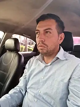 Snapshot of reyarturs13 chatting on February 12, 2025, 2:43 pm reyarturs13 online show from February 12, 2025, 2:43 pm