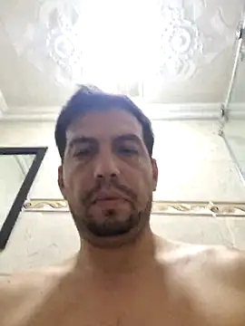 Snapshot of reyarturs13 chatting on March 8, 2025, 5:59 am reyarturs13 online show from March 8, 2025, 5:59 am