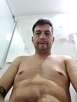 Snapshot of reyarturs13 chatting on March 18, 2025, 12:58 pm reyarturs13 online show from March 18, 2025, 12:58 pm