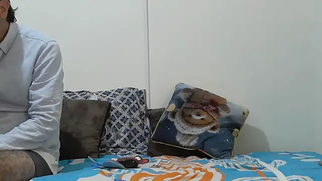 jeans and emma online show from March 11, 2026, 12:38 am