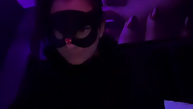 Loveblackzilla online show from February 28, 2025, 8:07 pm