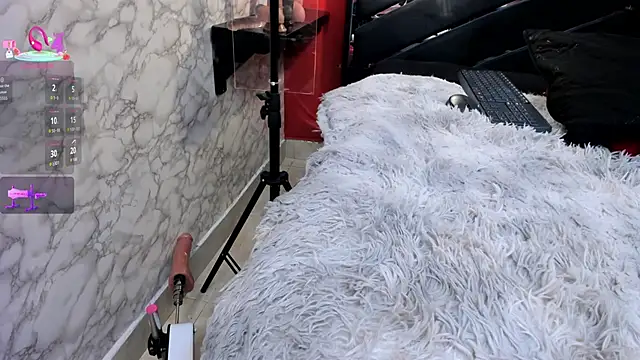 Snapshot of IVISBOUNCYASS chatting on April 17, 2026, 12:52 pm IVISBOUNCYASS online show from April 17, 2026, 12:52 pm