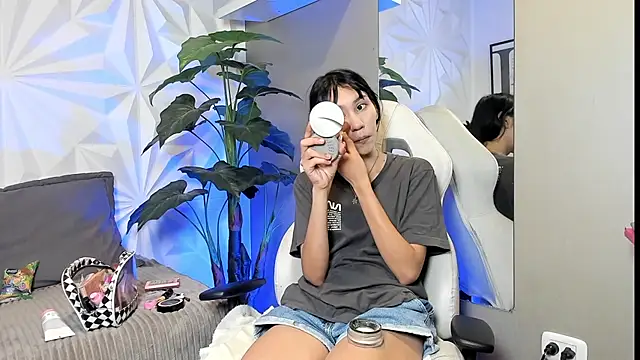 Snapshot of Miaa_Lee7 chatting on November 11, 2025, 8:42 pm Miaa Lee7 online show from November 11, 2025, 8:42 pm