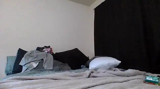 tastylolaaa online show from March 22, 2025, 5:39 am