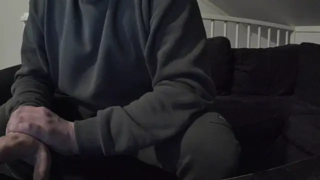 Snapshot of YourLoveBoyKevin chatting on February 17, 2025, 8:47 pm YourLoveBoyKevin online show from February 17, 2025, 8:47 pm