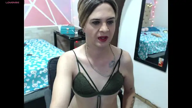 Snapshot of Dolldirtyxxx chatting on March 22, 2025, 6:11 am Dolldirtyxxx online show from March 22, 2025, 6:11 am