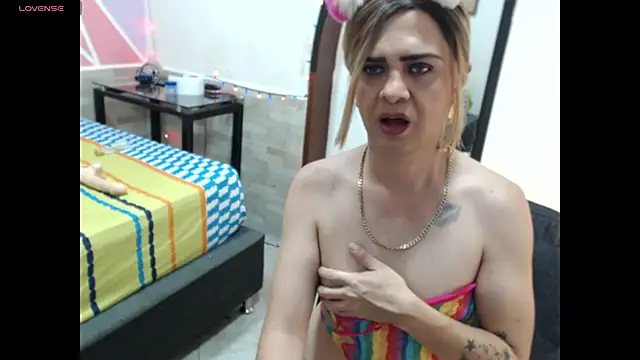 Snapshot of Dolldirtyxxx chatting on March 23, 2025, 8:04 am Dolldirtyxxx online show from March 23, 2025, 8:04 am