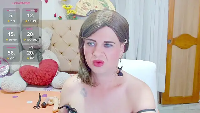 Snapshot of Dolldirtyxxx chatting on October 18, 2025, 5:21 am Dolldirtyxxx online show from October 18, 2025, 5:21 am