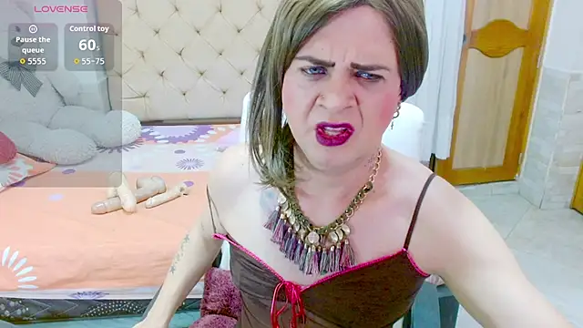 Snapshot of Dolldirtyxxx chatting on October 19, 2025, 5:30 am Dolldirtyxxx online show from October 19, 2025, 5:30 am