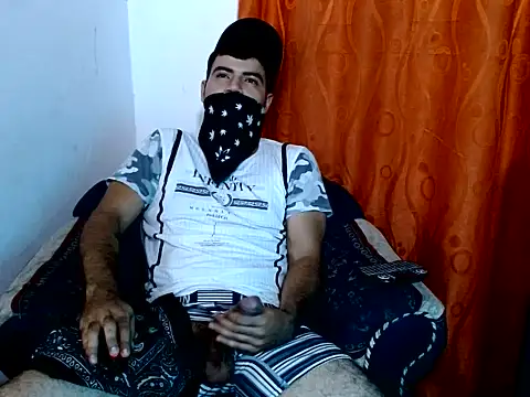 Snapshot of Antoni7_0 chatting on November 7, 2025, 3:28 am Antoni7 0 online show from November 7, 2025, 3:28 am