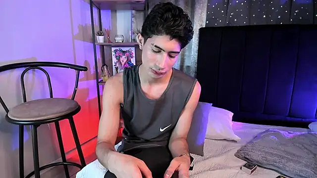 Snapshot of NovaaWheler chatting on October 24, 2025, 7:10 pm NovaaWheler online show from October 24, 2025, 7:10 pm