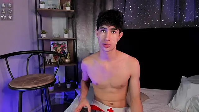 Snapshot of NovaaWheler chatting on October 28, 2025, 8:00 pm NovaaWheler online show from October 28, 2025, 8:00 pm