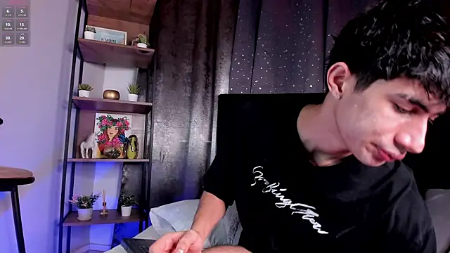 Snapshot of NovaaWheler chatting on October 29, 2025, 1:57 pm NovaaWheler online show from October 29, 2025, 1:57 pm