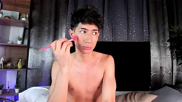 Snapshot of NovaaWheler chatting on November 2, 2025, 1:02 pm NovaaWheler online show from November 2, 2025, 1:02 pm