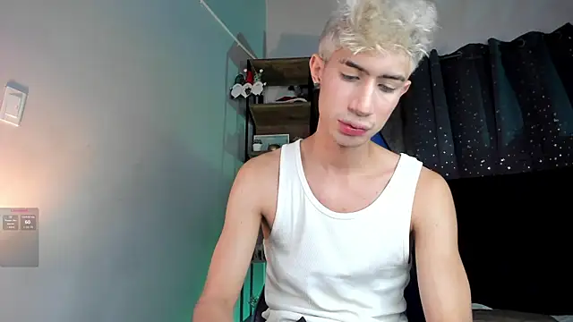 NovaaWheler online show from December 22, 2025, 12:40 am