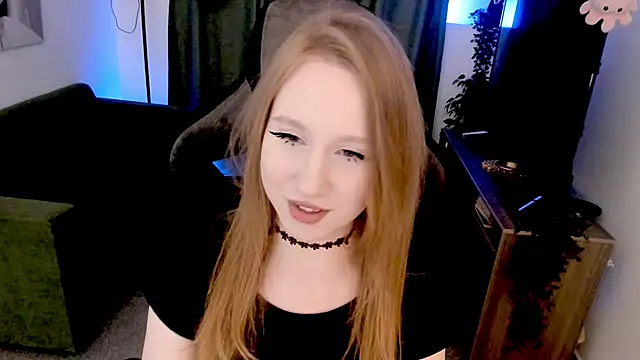 Snapshot of DariaTate chatting on April 11, 2026, 11:03 am DariaTate online show from April 11, 2026, 11:03 am