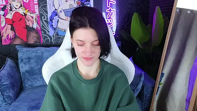 roxy riot  online show from February 20, 2025, 4:28 am