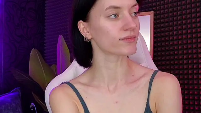 roxy riot  online show from March 9, 2025, 5:11 am