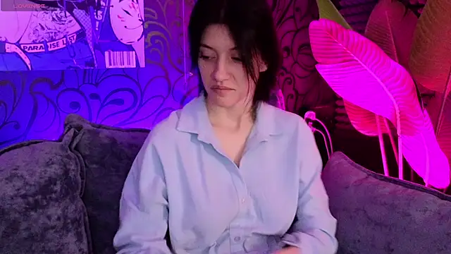 roxy riot  online show from September 21, 2025, 1:29 am