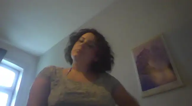 Snapshot of LunaSoleil9 chatting on February 4, 2025, 2:21 pm LunaSoleil9 online show from February 4, 2025, 2:21 pm