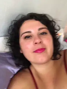 Snapshot of LunaSoleil9 chatting on February 8, 2025, 11:12 am LunaSoleil9 online show from February 8, 2025, 11:12 am