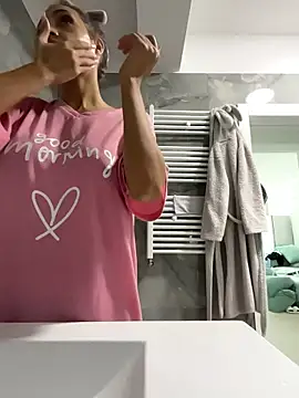BonyBon29 online show from May 3, 2026, 7:03 am