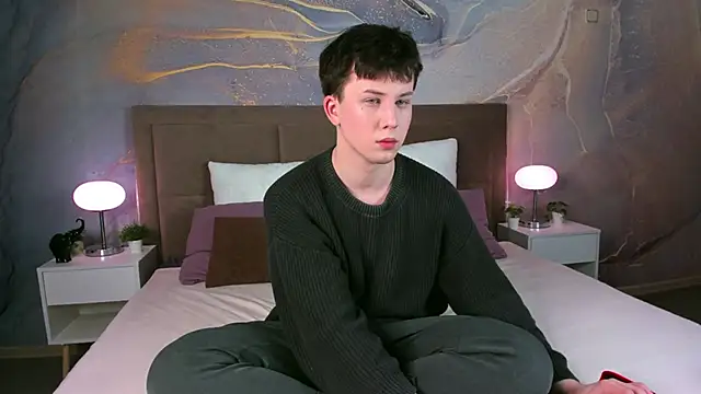 AdrianoAubert online show from September 26, 2025, 3:10 am