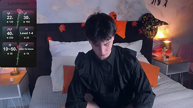 AdrianoAubert online show from November 3, 2025, 3:19 am