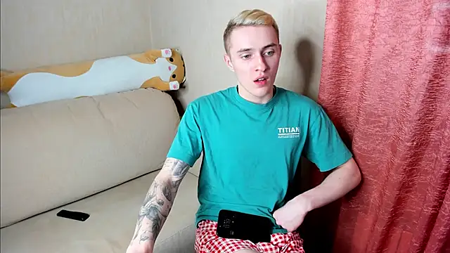 crazybottom99 online show from March 2, 2025, 4:21 pm