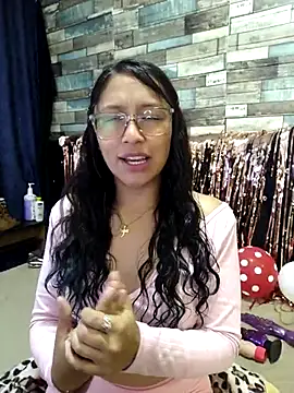 Snapshot of isabella_beauty_01 chatting on February 15, 2025, 1:05 pm isabella beauty 01 online show from February 15, 2025, 1:05 pm