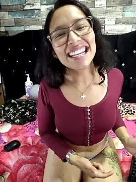 Snapshot of isabella_beauty_01 chatting on February 24, 2025, 4:15 pm isabella beauty 01 online show from February 24, 2025, 4:15 pm