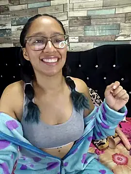 Snapshot of isabella_beauty_01 chatting on March 7, 2025, 1:40 pm isabella beauty 01 online show from March 7, 2025, 1:40 pm